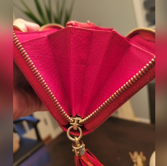 GUCCI Pebbled Calfskin Soho Zip Around Wallet Tabasco Red ❤️ - Picture 9 of 12